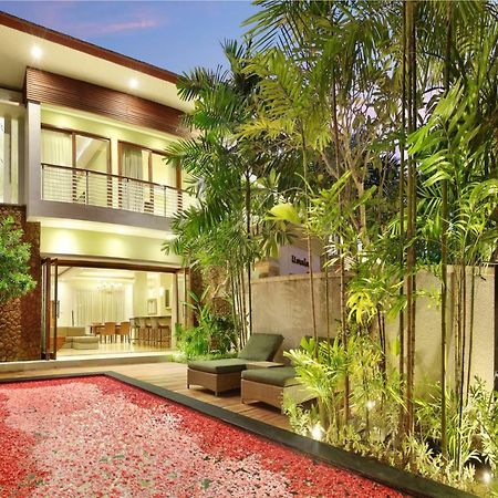 Kampoeng Villa Bali Kuta Lombok Buitenkant foto
