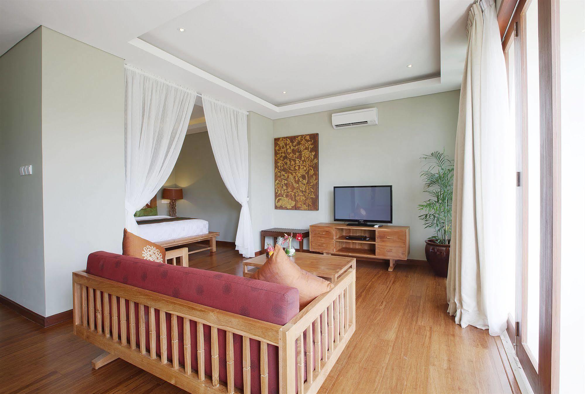 Kampoeng Villa Bali Kuta Lombok Buitenkant foto