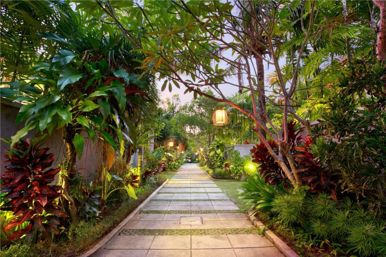 Kampoeng Villa Bali Kuta Lombok Buitenkant foto